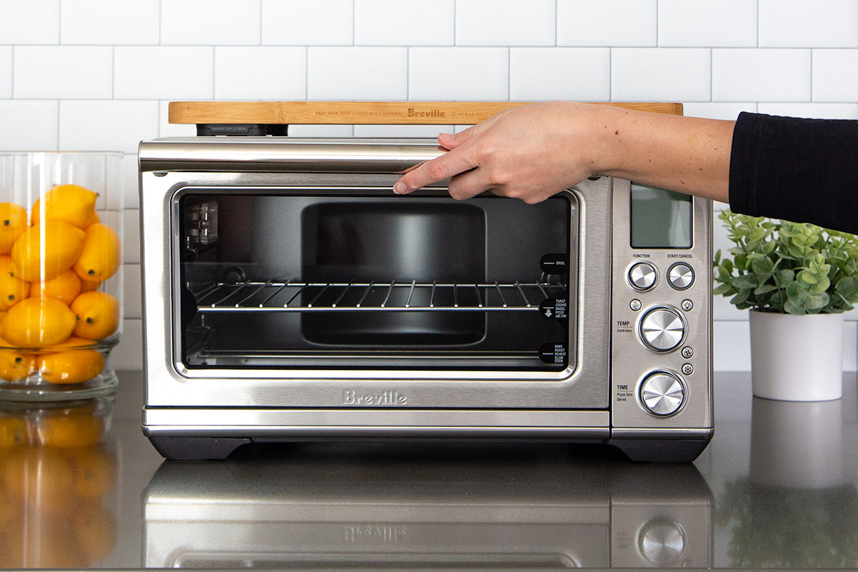 Read more about the article Breville BOV860BSS Review: The Kitchen Hero You Never Knew You Needed 